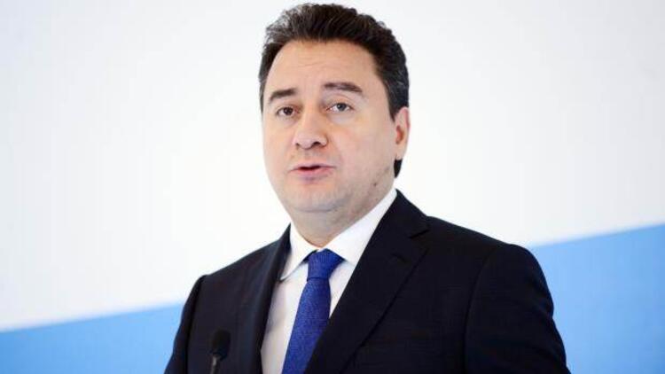 Ali Babacan AK Parti’den istifa ettiğini açıkladı