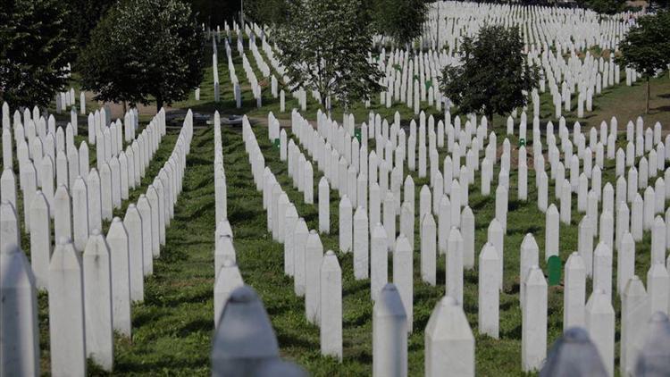 Boşnak milletinin en derin yarası: Srebrenitsa soykırımı