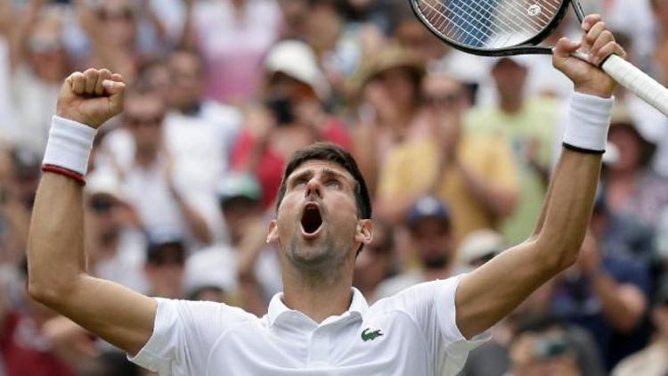 Wimbledonda Djokovic yarı finale yükseldi