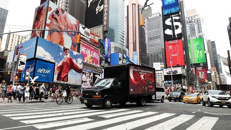 15 Temmuz New Yorkta dijital ekranlı kamyonetle anlatıldı
