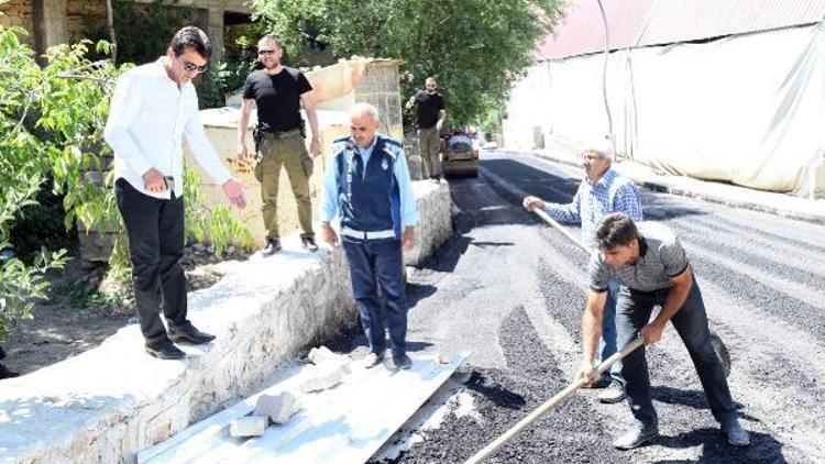 Çatak’ta tahrip olan yollar yenileniyor