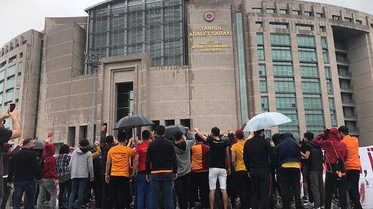 Son Dakika: Galatasarayda idari ibrasızlığa konulan tedbirin devamına karar verildi