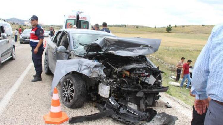 Salda Gölü yolunda kaza: 9 yaralı