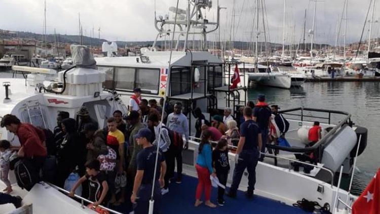 İzmirde 88 kaçak göçmen yakalandı