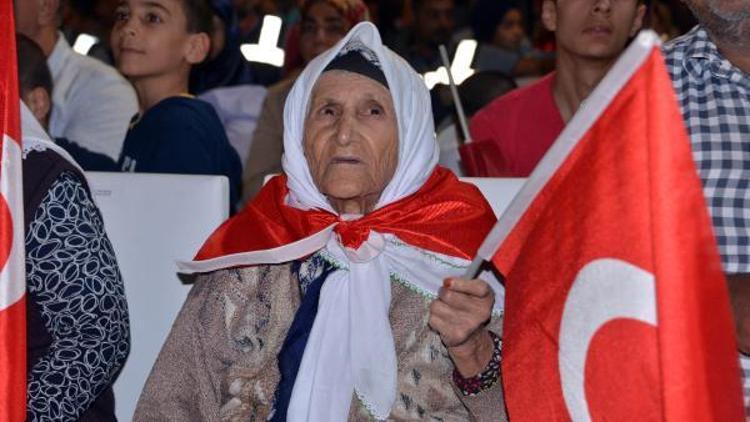 Kahramanmaraşta 106 yaşında demokrasi nöbetine katıldı