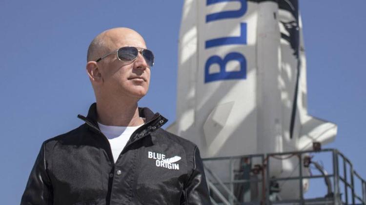 Bezos: Dünyayı mahvediyoruz, ben de uzaya yatırım yapıyorum
