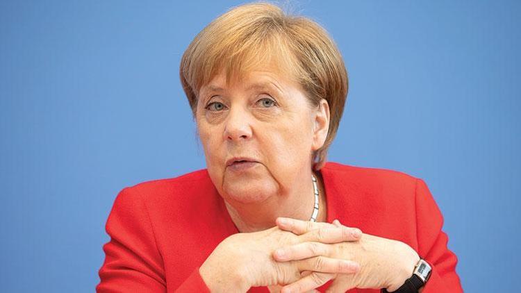 Merkel: 2021’e kadar görevdeyim