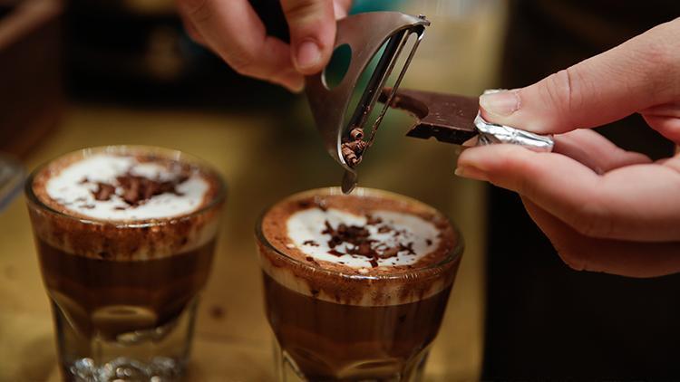Kahve yapan turistlere 6 bin TL para cezası