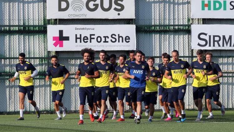 Fenerbahçe çalışmalarını sürdürüyor