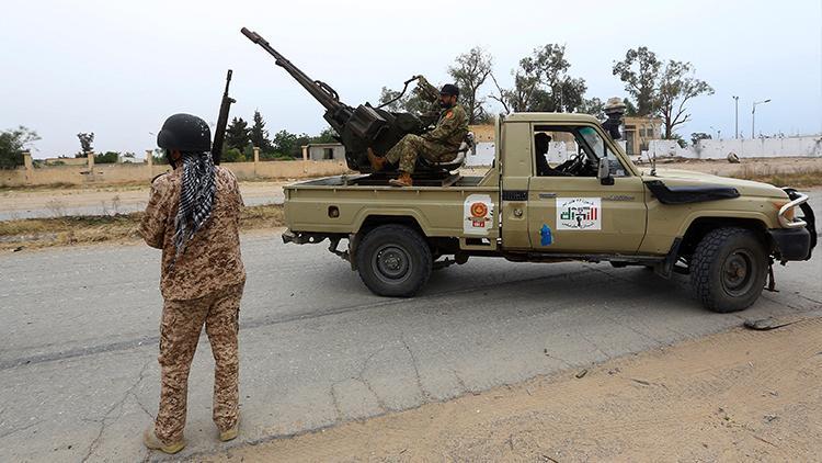 Libyada UMHden Hafter güçlerine hava saldırısı