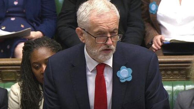 İngilterede İşçi Partisi lideri Jeremy Corbynden seçim çağrısı