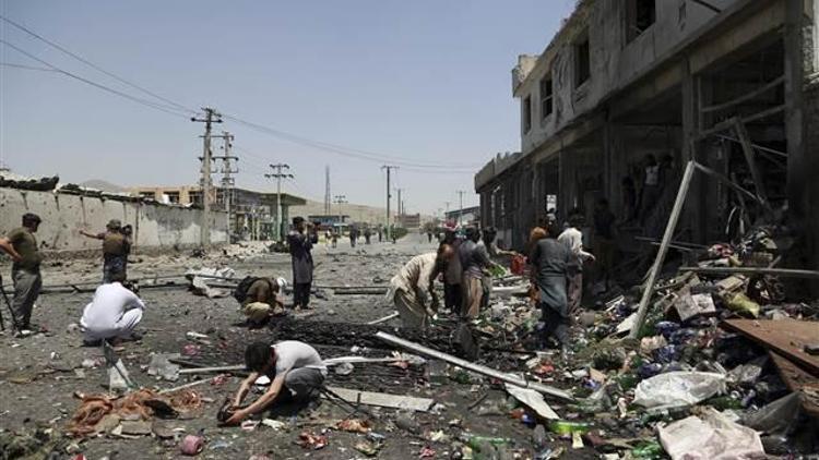 Afganistanda bombalı saldırı: Çok sayıda ölü var