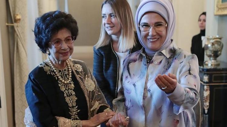 Emine Erdoğan Malezya Başbakanının eşi ile görüştü
