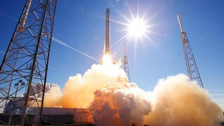 Çinde ilk kez özel sektör uzaya uydu fırlattı