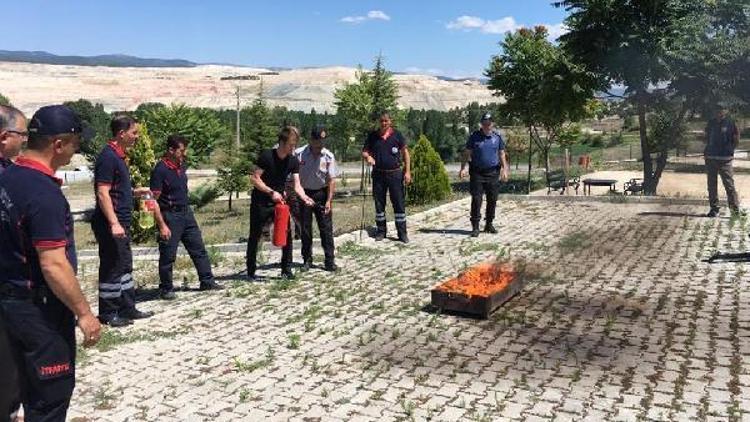 Emniyet personeline yangın söndürme eğitimi