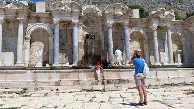Turistlerin yeni rotası: Sagalassos ve lavanta tarlası