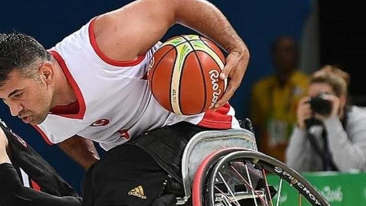Milliler, Polonyaya yenildi Tekerlekli sandalye basketbolu...