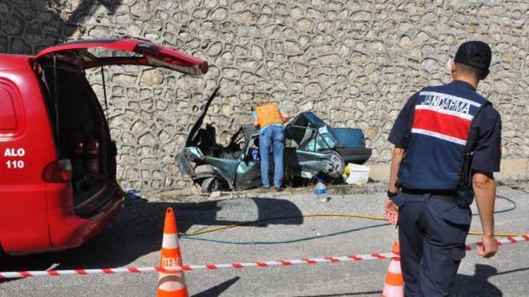 Otomobil 10 metreden düştü: 1 ölü, 4 yaralı