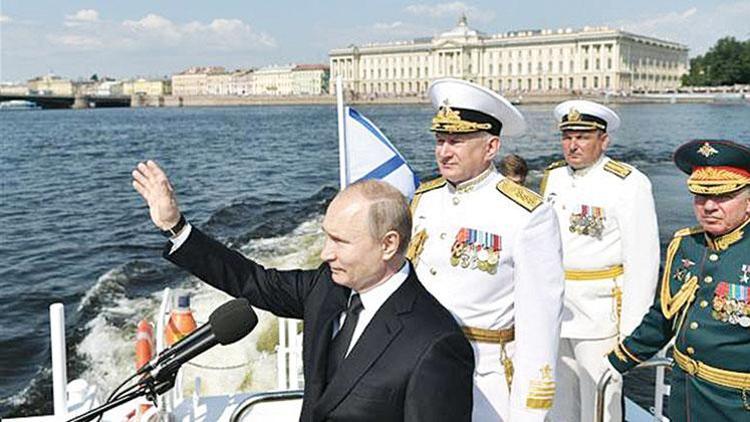 Putin’den deniz gücü mesajı