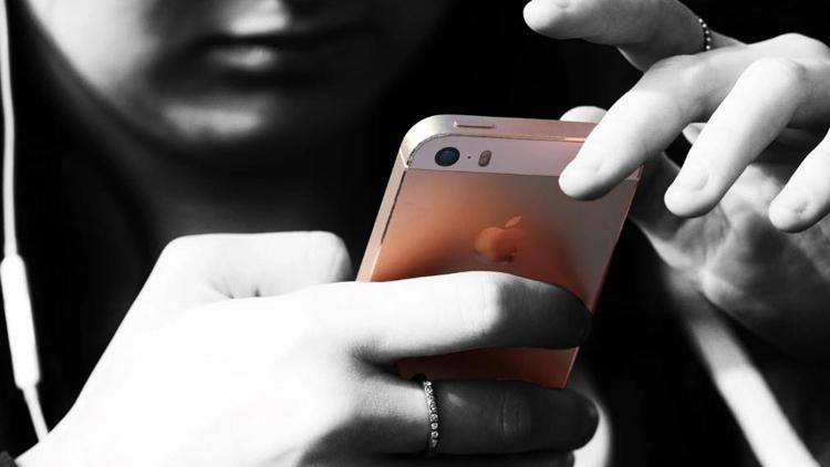 İtalyada cep telefonu bağımlılığıyla mücadele için yasa tasarısı