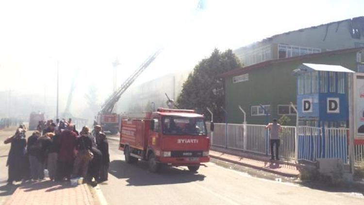 Beyşehirde silah fabrikasında yangın