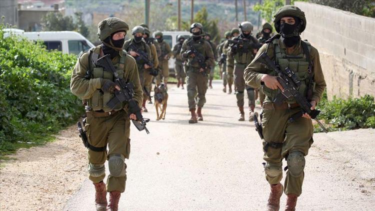 İsrail güçleri 12 Filistinliyi yaraladı