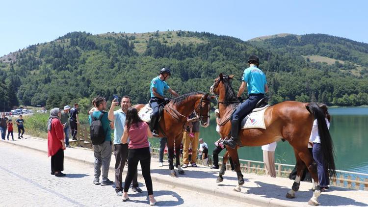 Abant Tabiat Parkı’nın güvenliği atlı ve motosikletli timlere emanet