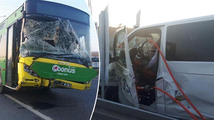 Sultangazide İETT otobüsü minibüse çarptı