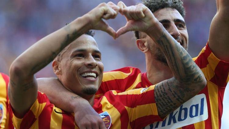 Son dakika transfer haberleri: Başakşehirde hedef Tjaronn Chery