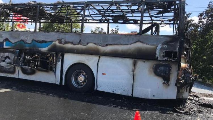 Balıkesirde yolcu otobüsünde yangın çıktı: Ölü ve yarılar var