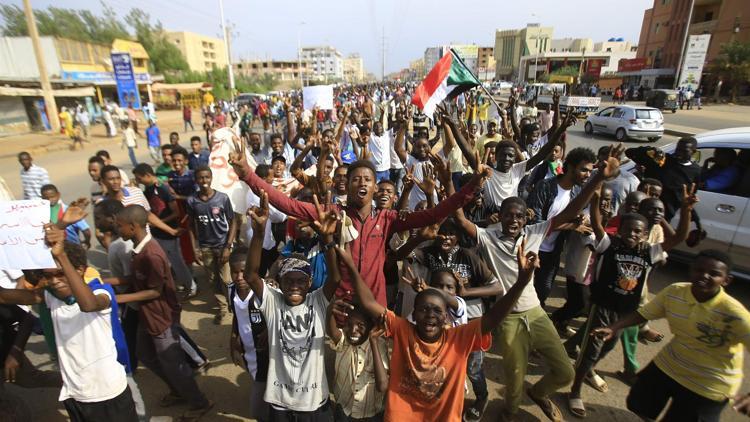 Sudanda asker ve muhalefet ortak yönetimde uzlaştı