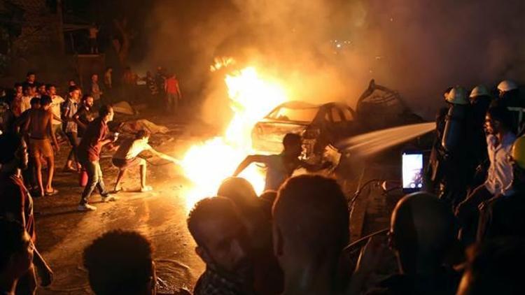 Mısırda 4 araç yandı: Çok sayıda ölü var