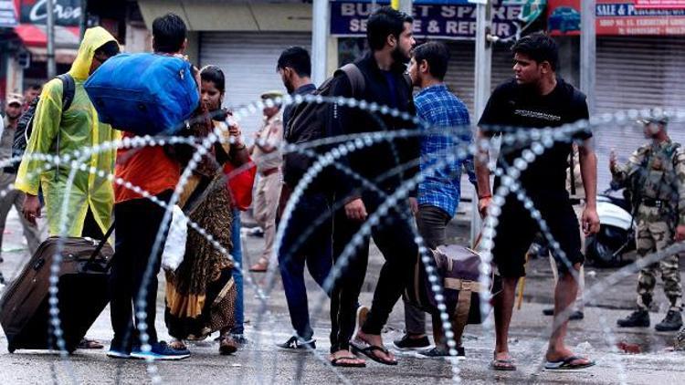 Keşmirde yeni gerilim... Pakistan Başbakanı, Cumhurbaşkanı Erdoğanı aradı