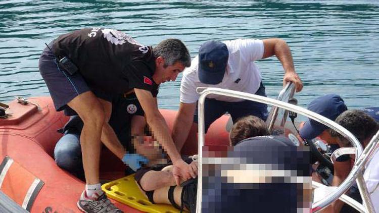 Falezlerden denize atlayan genç ağır yaralandı