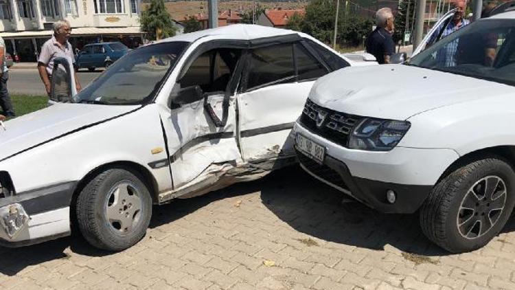 Dinarda kaza: 4 yaralı