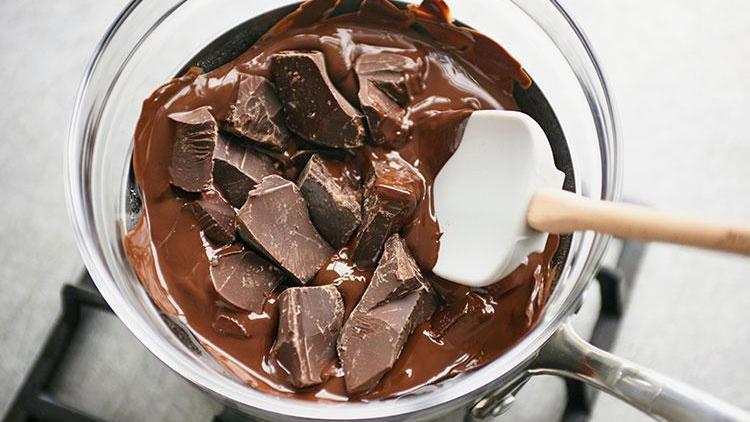 Evde çikolata nasıl yapılır? Ev yapımı çikolatanın püf noktaları nelerdir?