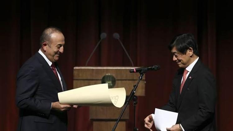 Çavuşoğluna Japonyanın en yüksek nişanı takdim edildi