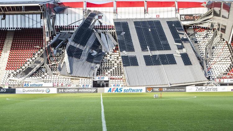 AZ Alkmaar’ın stadının çatısı çöktü