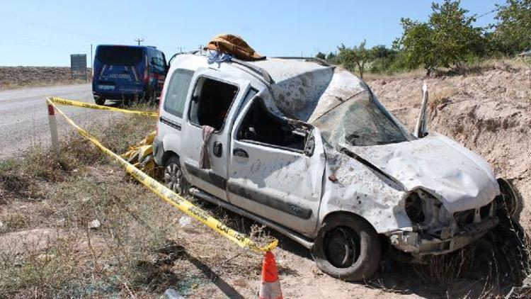 Bayram tatili yolunda kaza: Anne ve bebeği öldü, baba ile 2 çocuğu yaralı