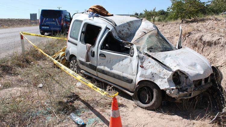 Bayram tatili yolunda kaza: Anne ve bebeği öldü, baba ile 2 çocuğu yaralı