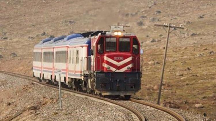 Ankara-Tahran treni yarın yeniden raya iniyor