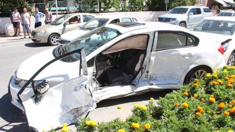 Burdurda trafik kazası: 2 yaralı