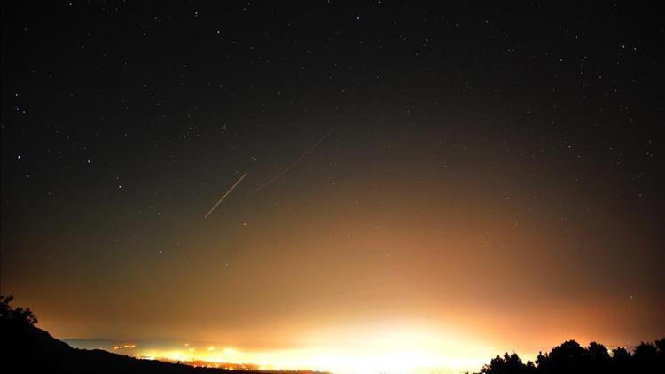 Meteor yağmuru saat kaçta Perseid meteor yağmuru bugün de devam ediyor