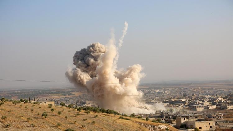 İdlibe yoğun hava saldırıları sürüyor