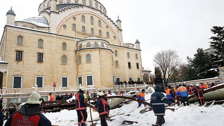 Çöken tenteye 160 bin tazminat