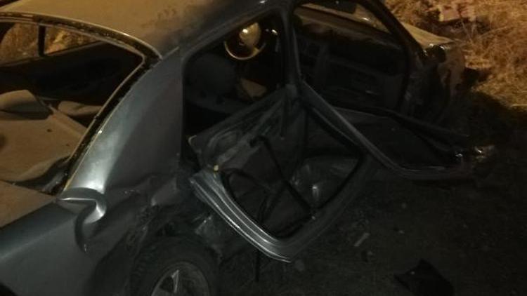 Edirnede otomobiller çarpıştı: 1 ölü, 6 yaralı
