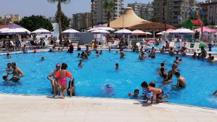 Mezitli Belediyesi Su Parkı rekor kırdı