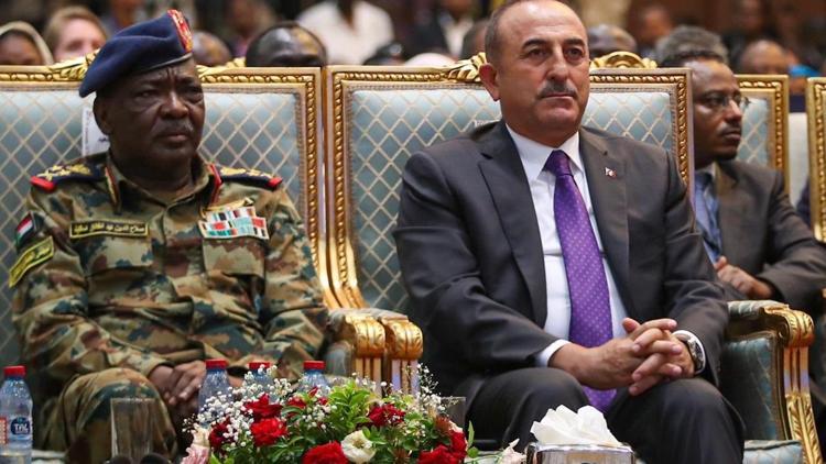 Bakan Çavuşoğlu: Türkiyenin kardeş Sudana desteği artarak devam edecek