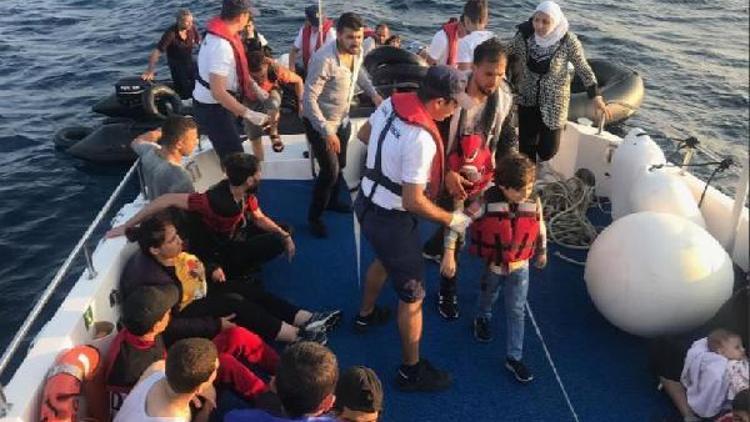 Karaburun açıklarında 47 kaçak göçmen yakalandı