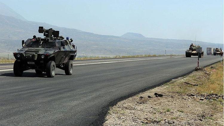 Kahramanmaraşta askeri araç devrildi: 2 yaralı